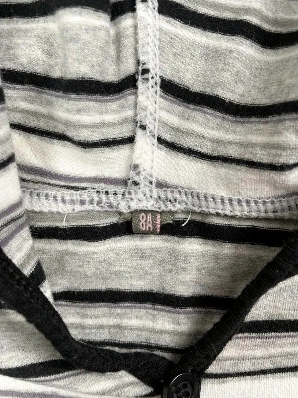Vestido com capuz para menina preto e cinza – Tamanho 8 anos – Muito bom estado – photo 2